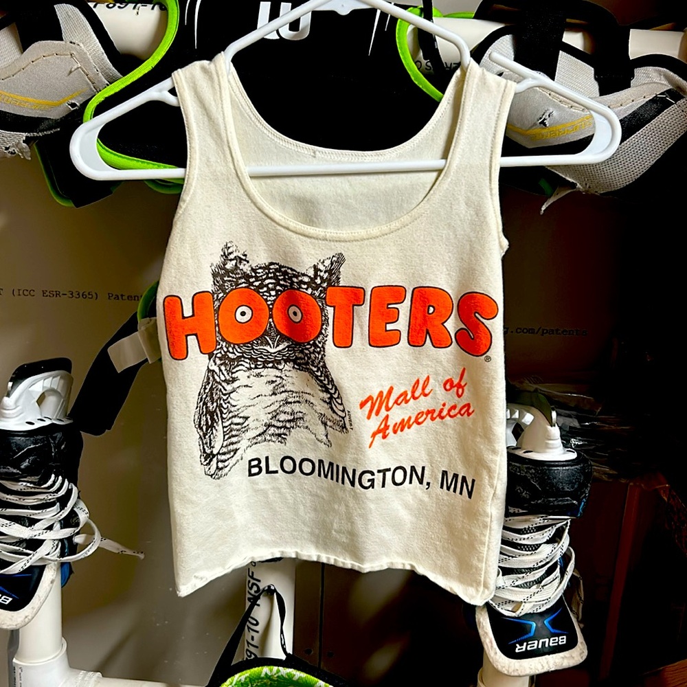 Vintage Hooters Tank Top-Mall of America